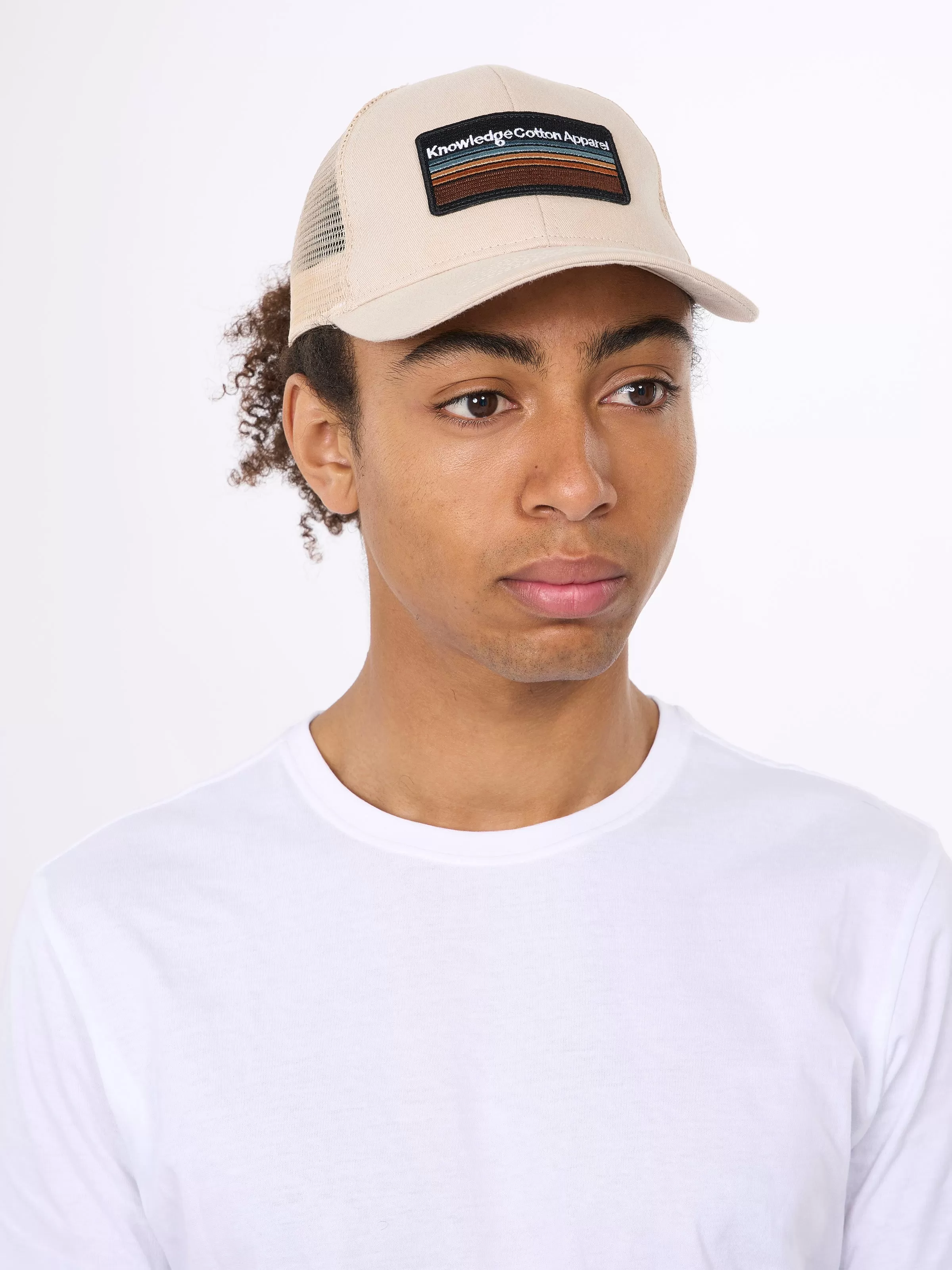 Badge twill trucker cap - Light feather gray