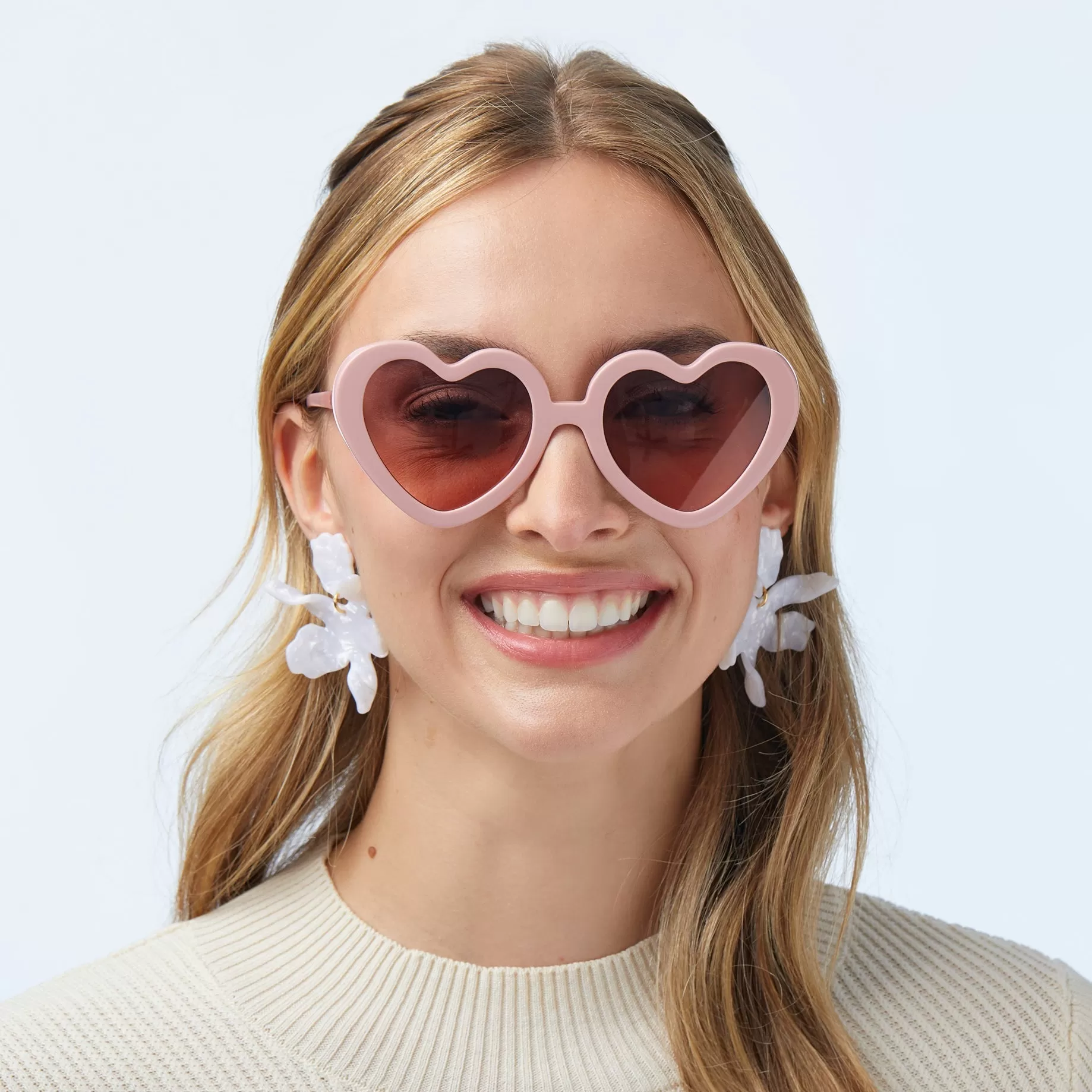 BLUSH SWEETHEART SUNGLASSES