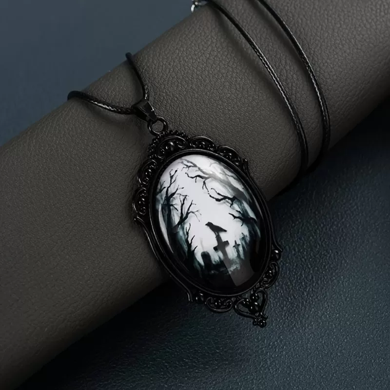 Gothic Crow Forest Pendant Necklace: A Stylish Men's Rope Necklace for the Darker Side of Fashion