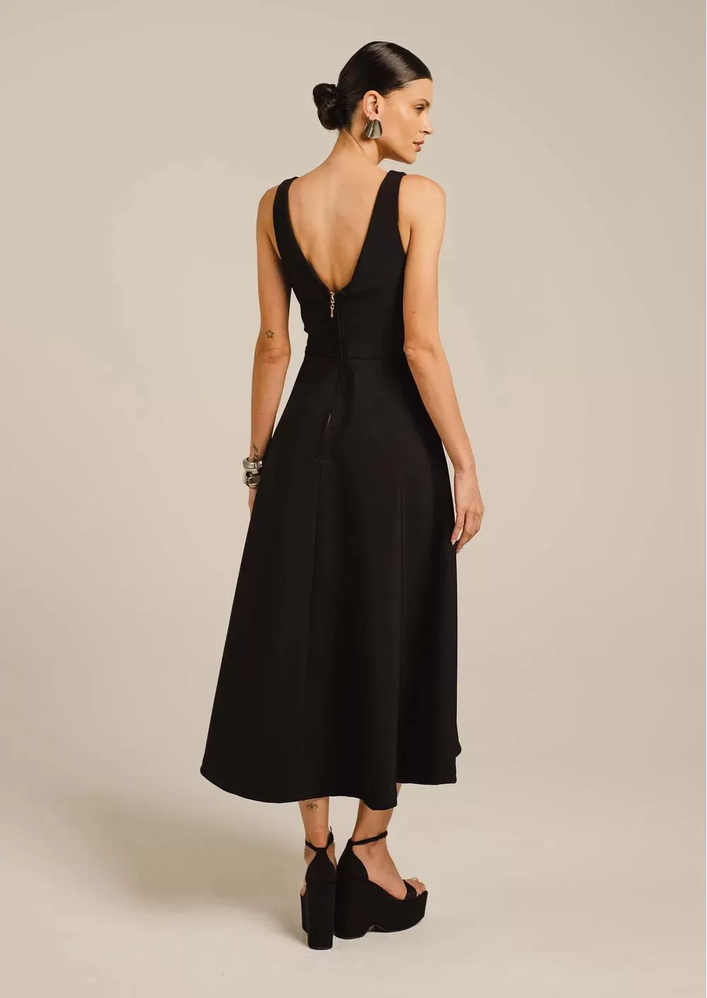 VESTIDO LOVLITY PRETO LUMIER MIDI